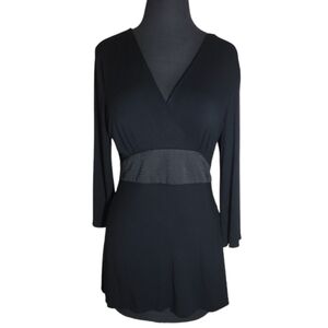 Nine & Co. by Nine West black v neck top size medium